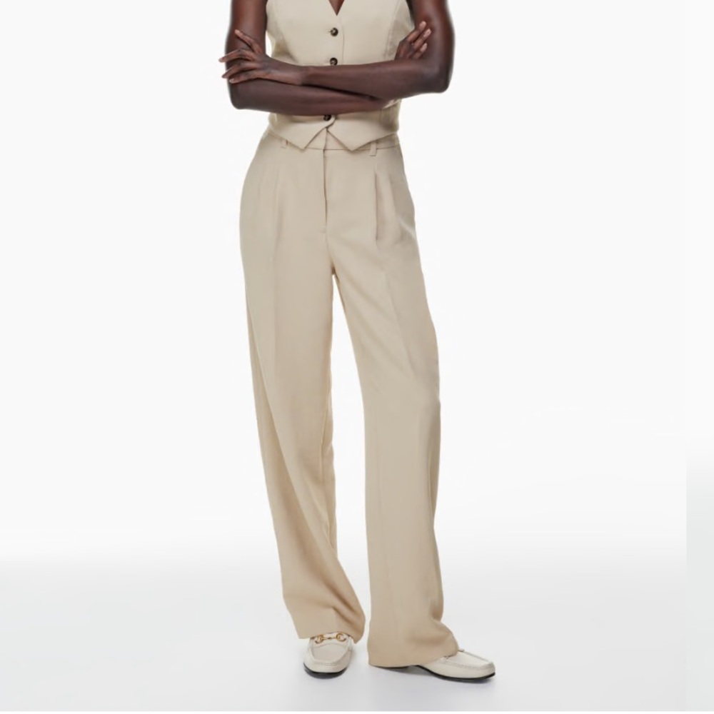 Aritzia Effortless Pant Crepette in Humus Beige